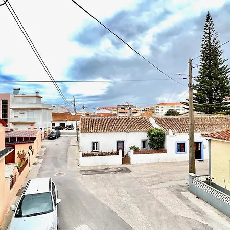 Surfers Den - One Bedroom Flat - Baleal Daire Ferrel (Leiria)